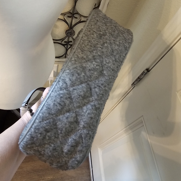 Michael Kors•Sloan Quilted Wool Blend Shoulder Bag 🍂🍁 - Picture 11 of 11